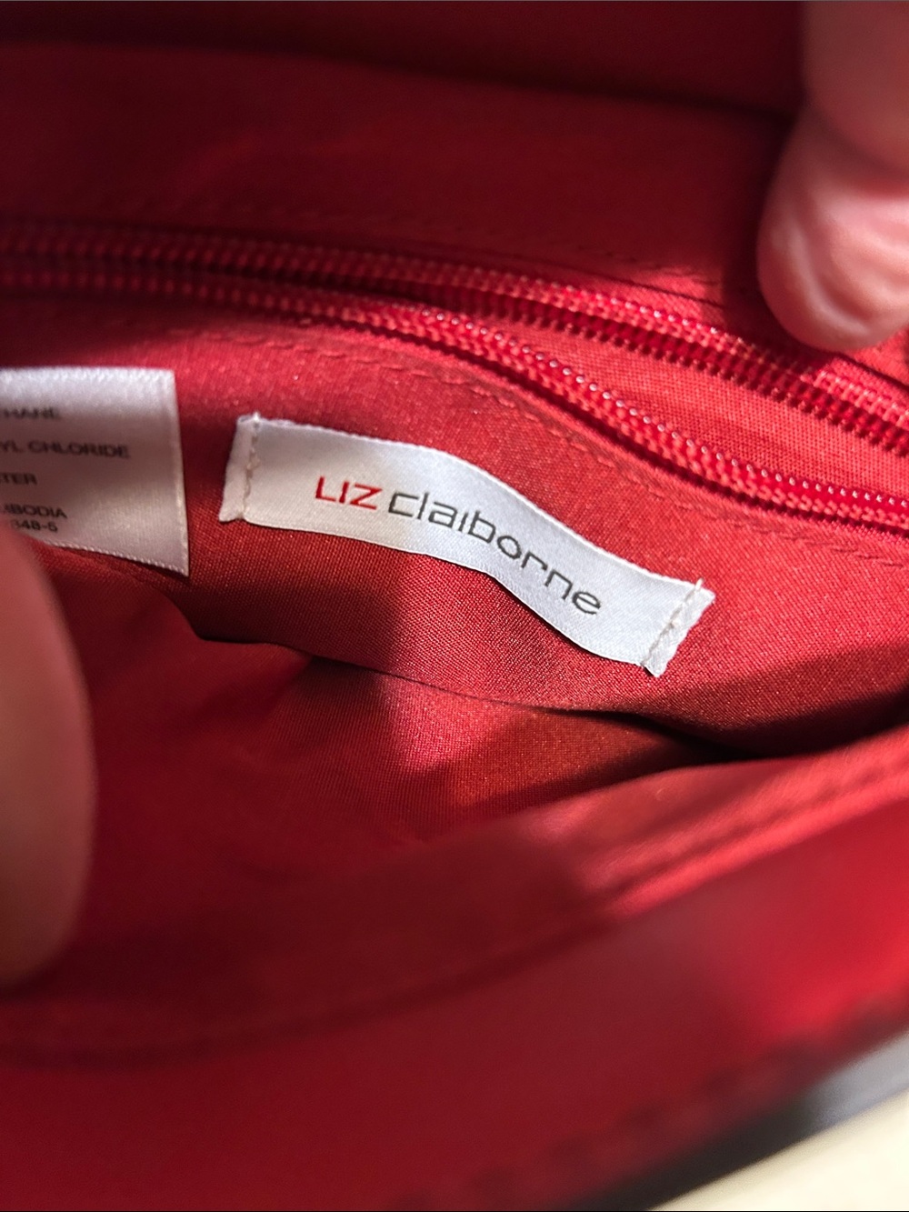 Liz Claiborne Red Pebbled Leather Crossbody Bag - Picture 7 of 11